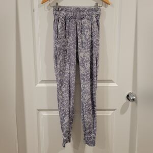 Salty Honey Jogger Size Small